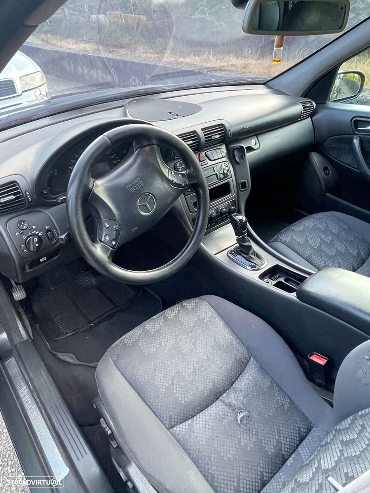 Mercedes-Benz C 220 - 13