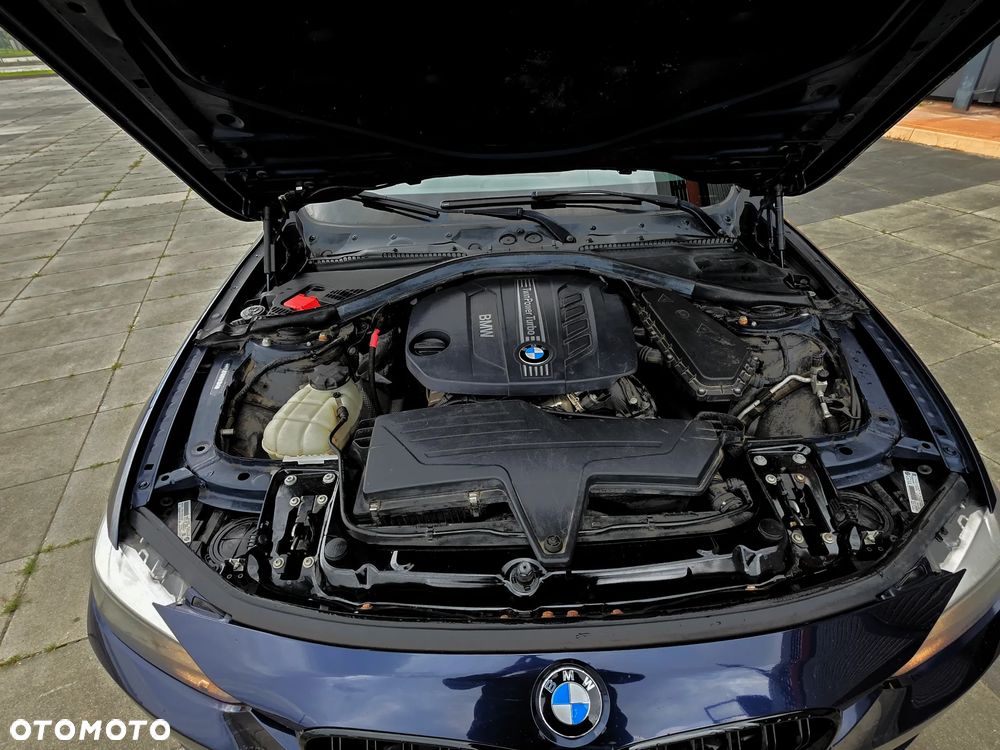 BMW Seria 3 318d Sport Line - 7
