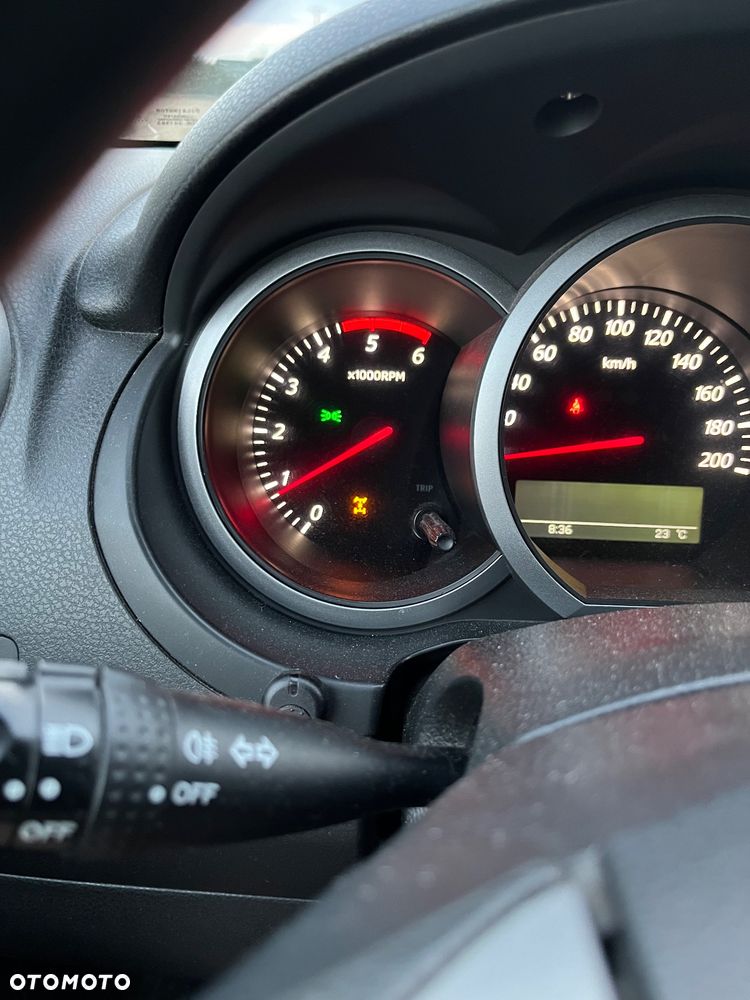 Suzuki Grand Vitara 1.9 DDiS - 8