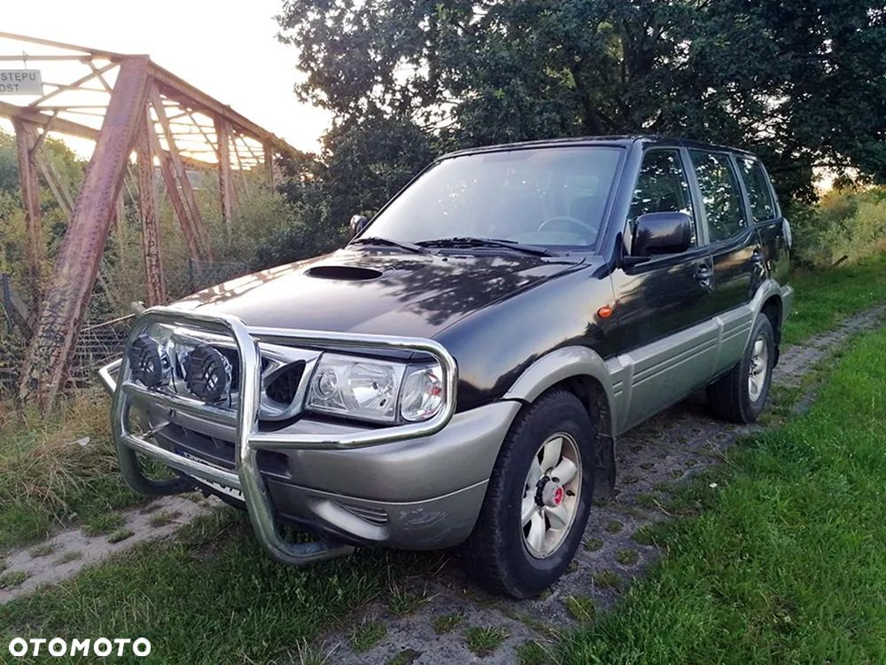 Nissan Terrano - 1