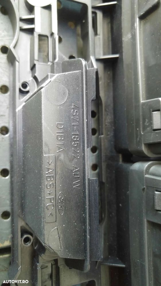 Rama consola centrala radio guri ventilatie ford mondeo 3 4s7118522adw - 3