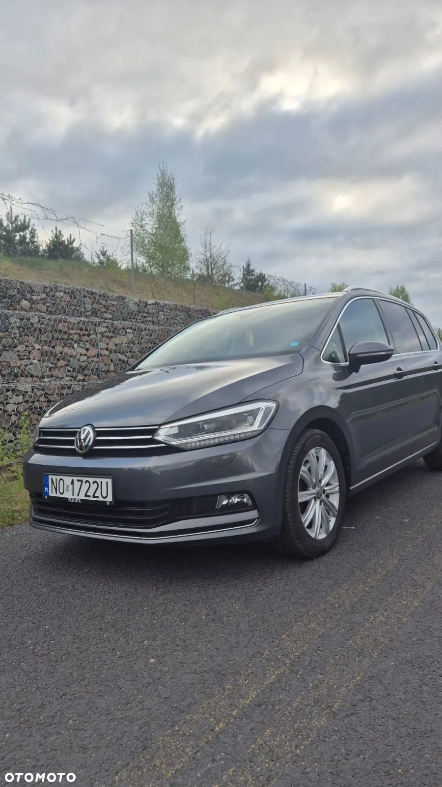 Volkswagen Touran - 1