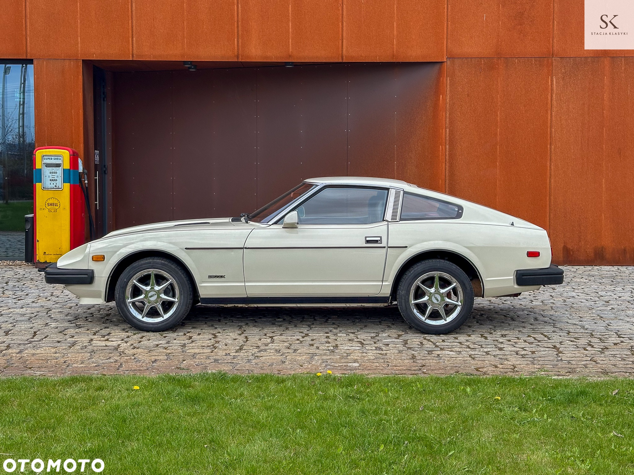 Nissan 280 ZX - 4