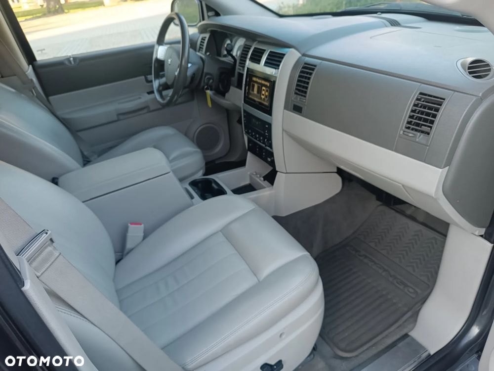 Dodge Durango - 17