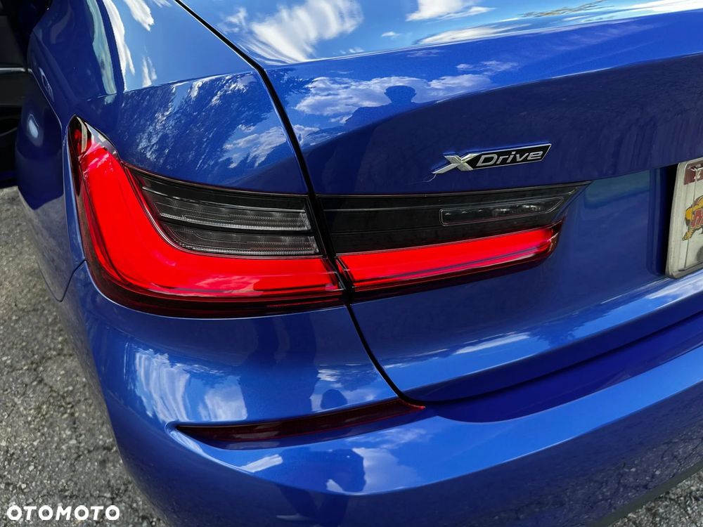 BMW Seria 3 330i M Sport - 18