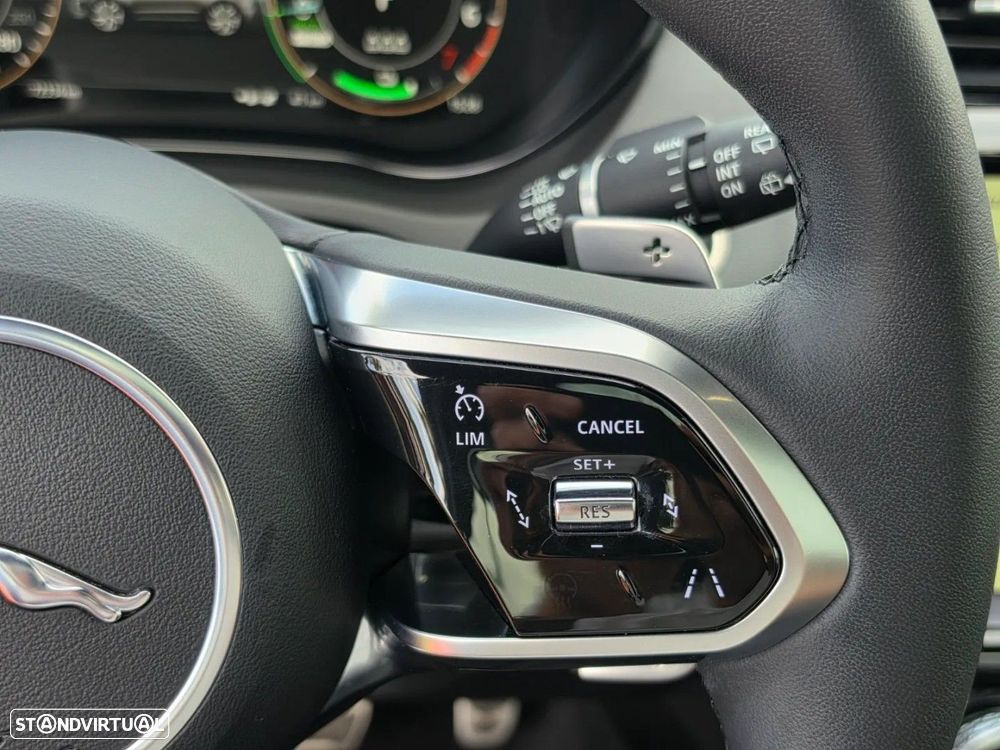 Jaguar E-Pace - 17