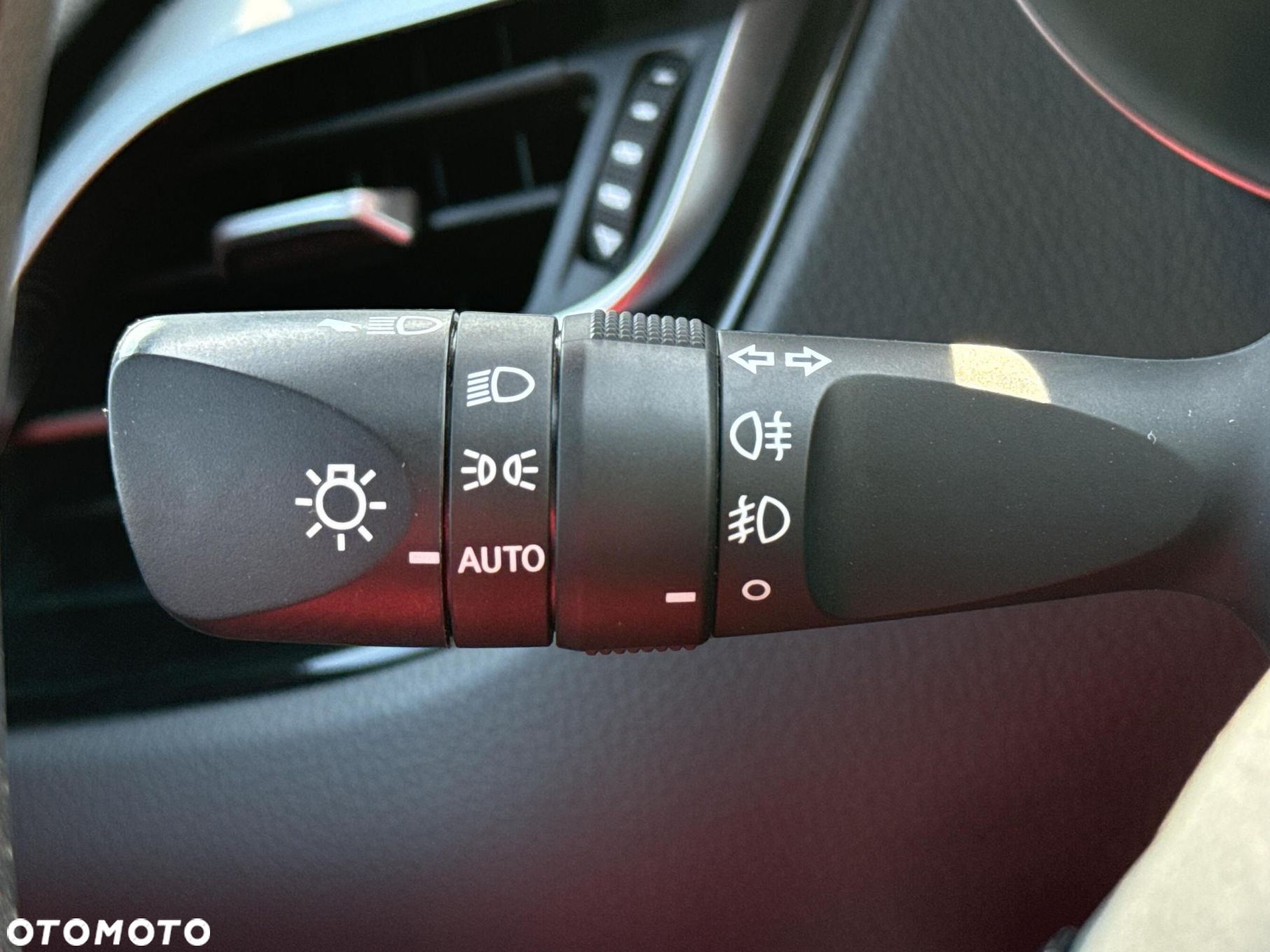 Toyota C-HR - 18