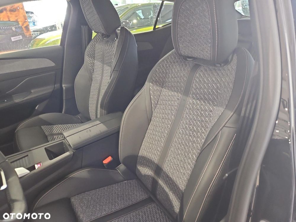 Peugeot 408 1.2 PureTech mHEV Business S&S e-DSC6 - 12