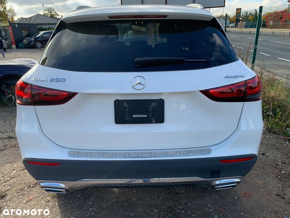 Mercedes-Benz Gla 2023 photo 2