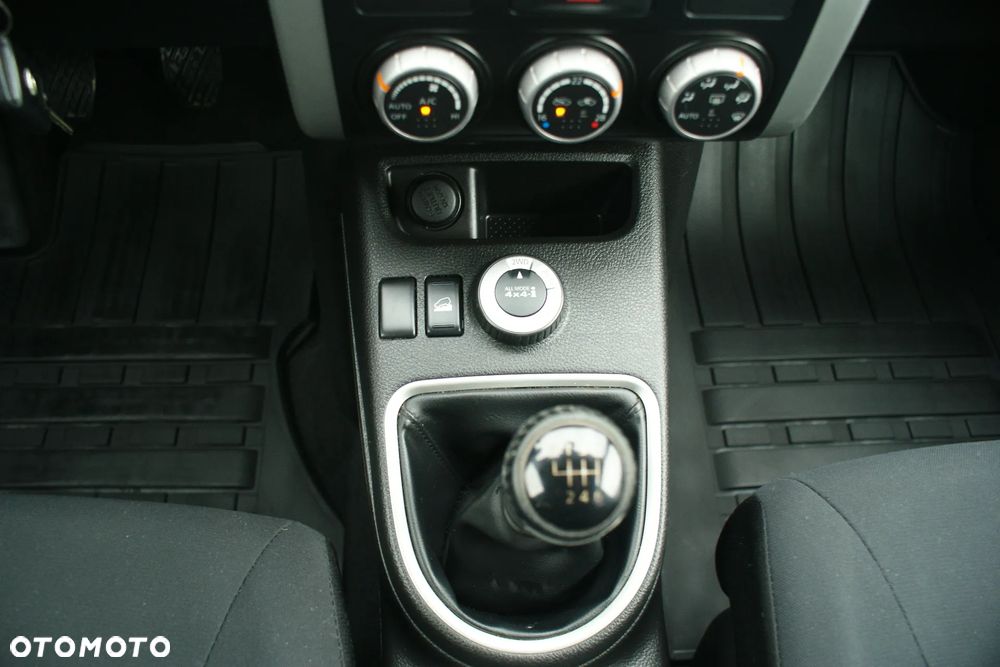 Nissan X-Trail 2.0 dCi 4x4 DPF SE - 12