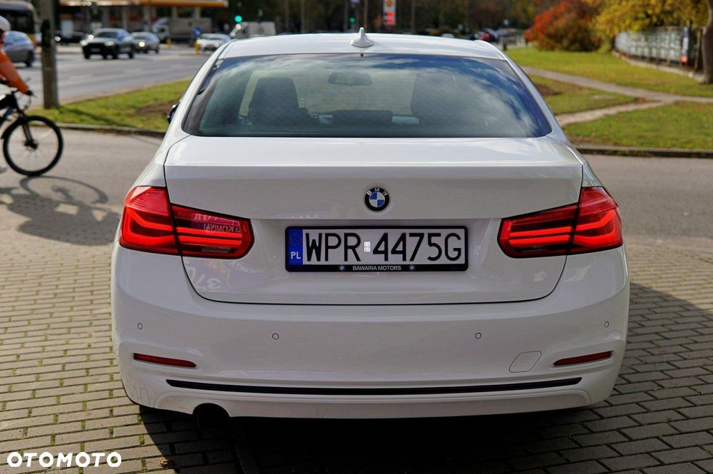 BMW Seria 3 318i Sport Line - 6