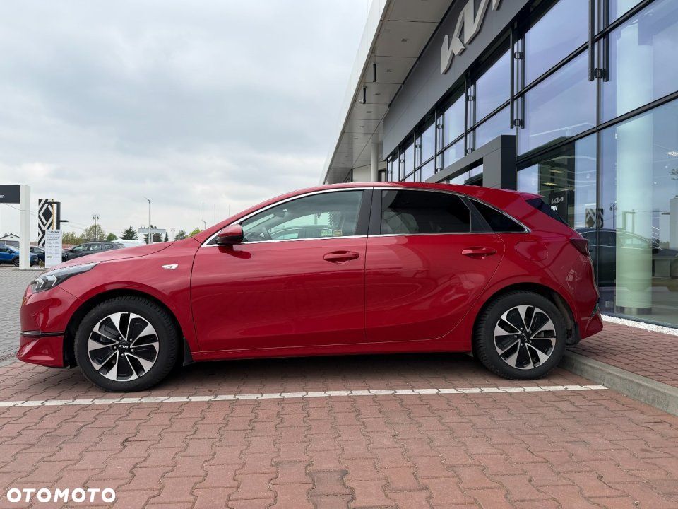 Kia Ceed - 8