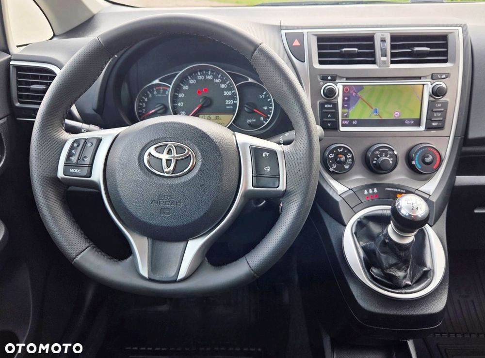 Toyota Verso S 1.33 Premium - 32