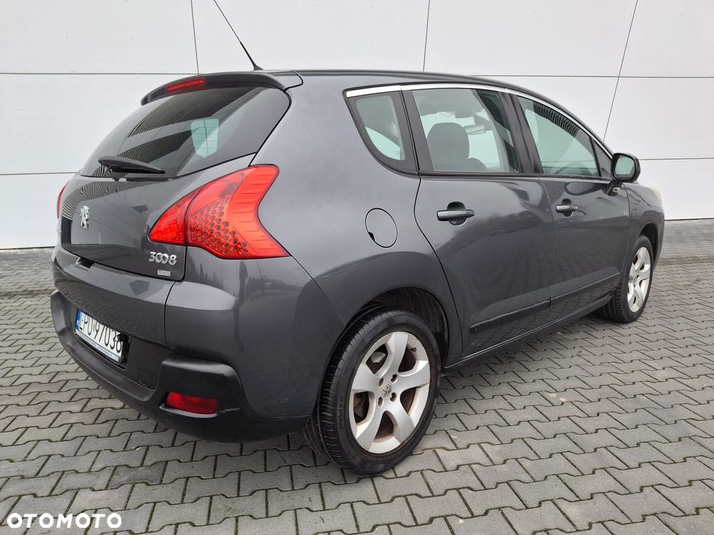 Peugeot 3008 HDi FAP 115 EGS6 Stop&Start Business-Line - 17