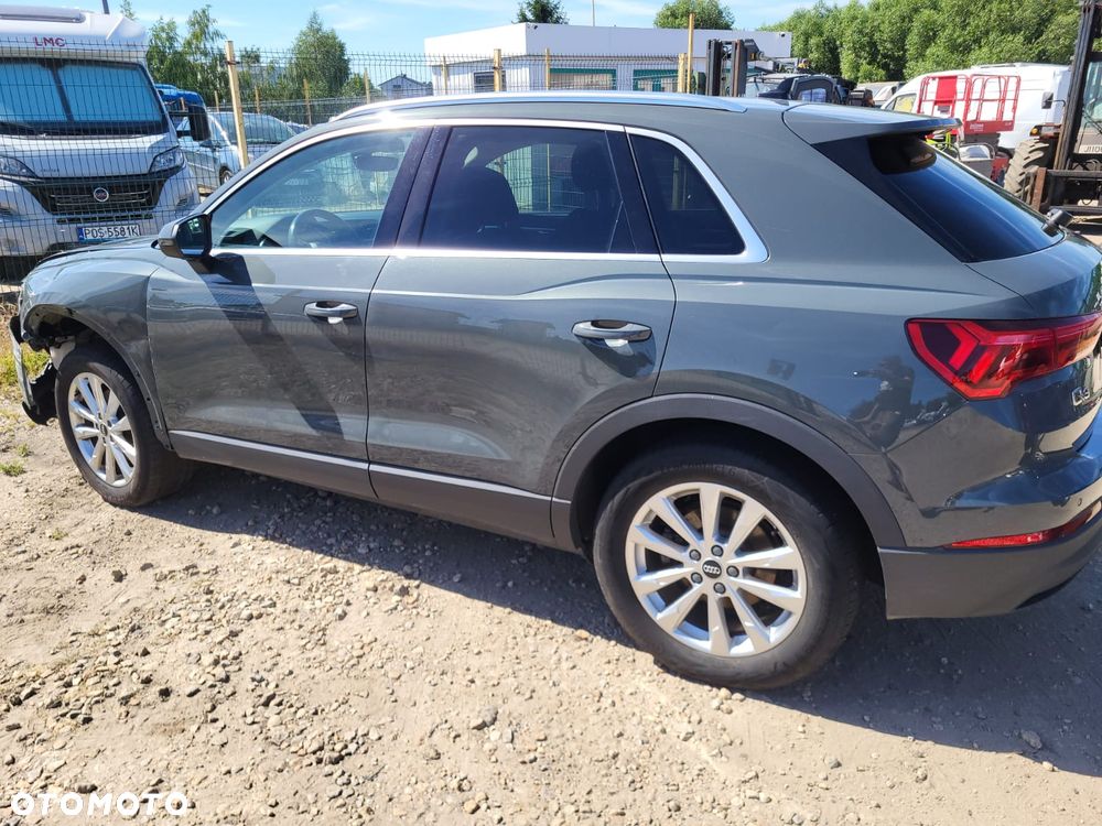 Audi Q3 - 18