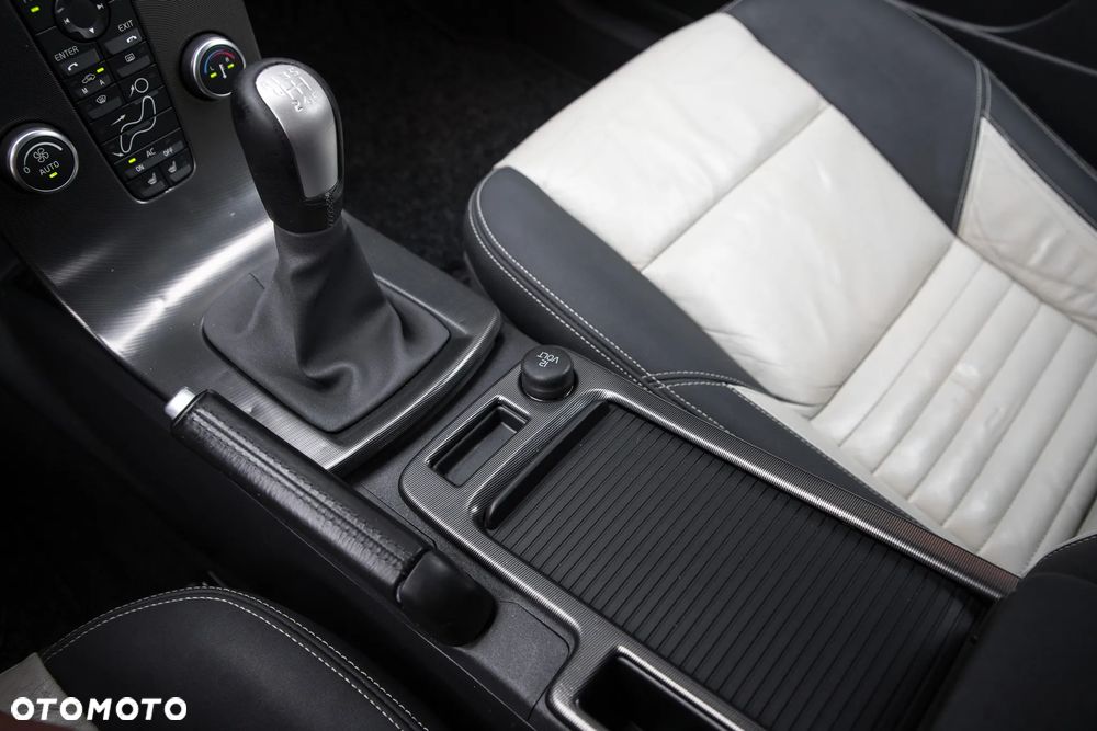 Volvo C30 2.0D R-Design - 20