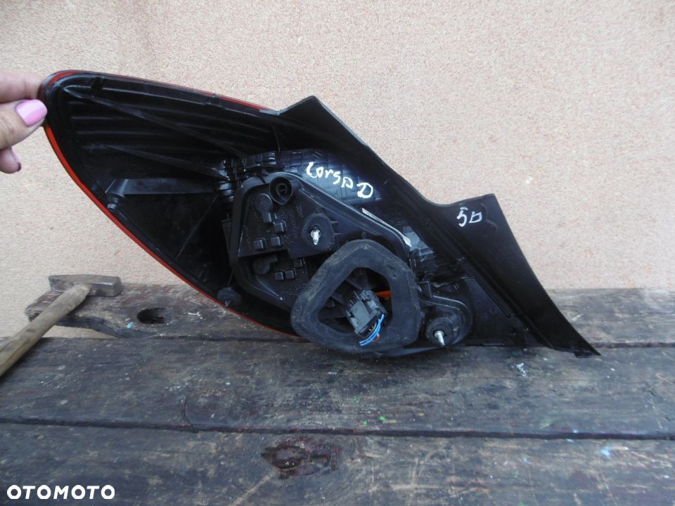 Lampa prawa tył OPEL CORSA D 5 DRZWIOWE VALEO EUROPA - 3