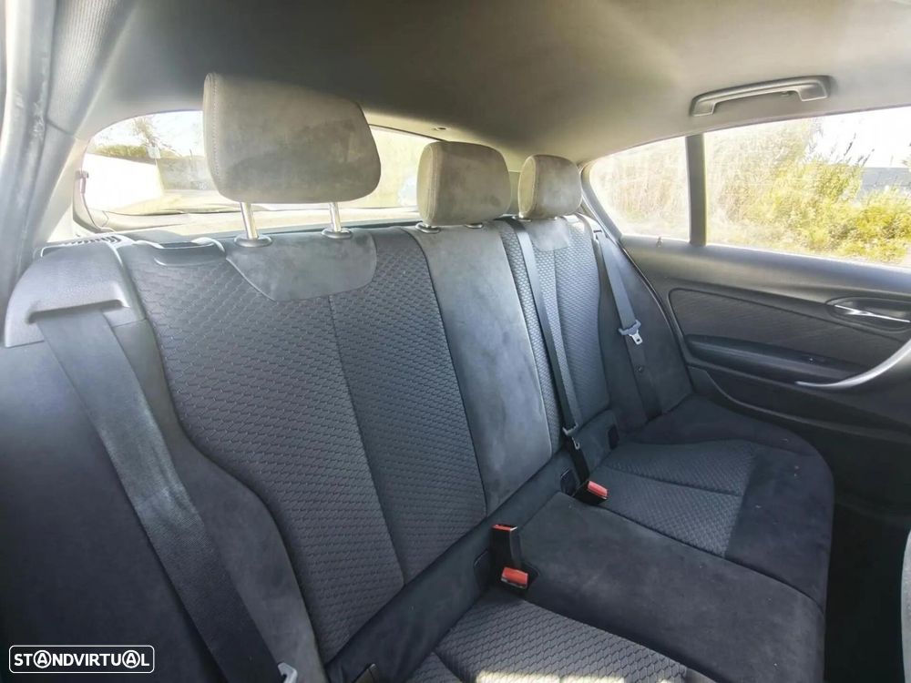 BMW 120 d Pack M - 13