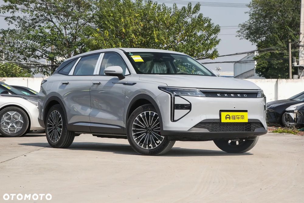 Omoda 9 1.5 Super Hybrid Exclusive AWD - 8