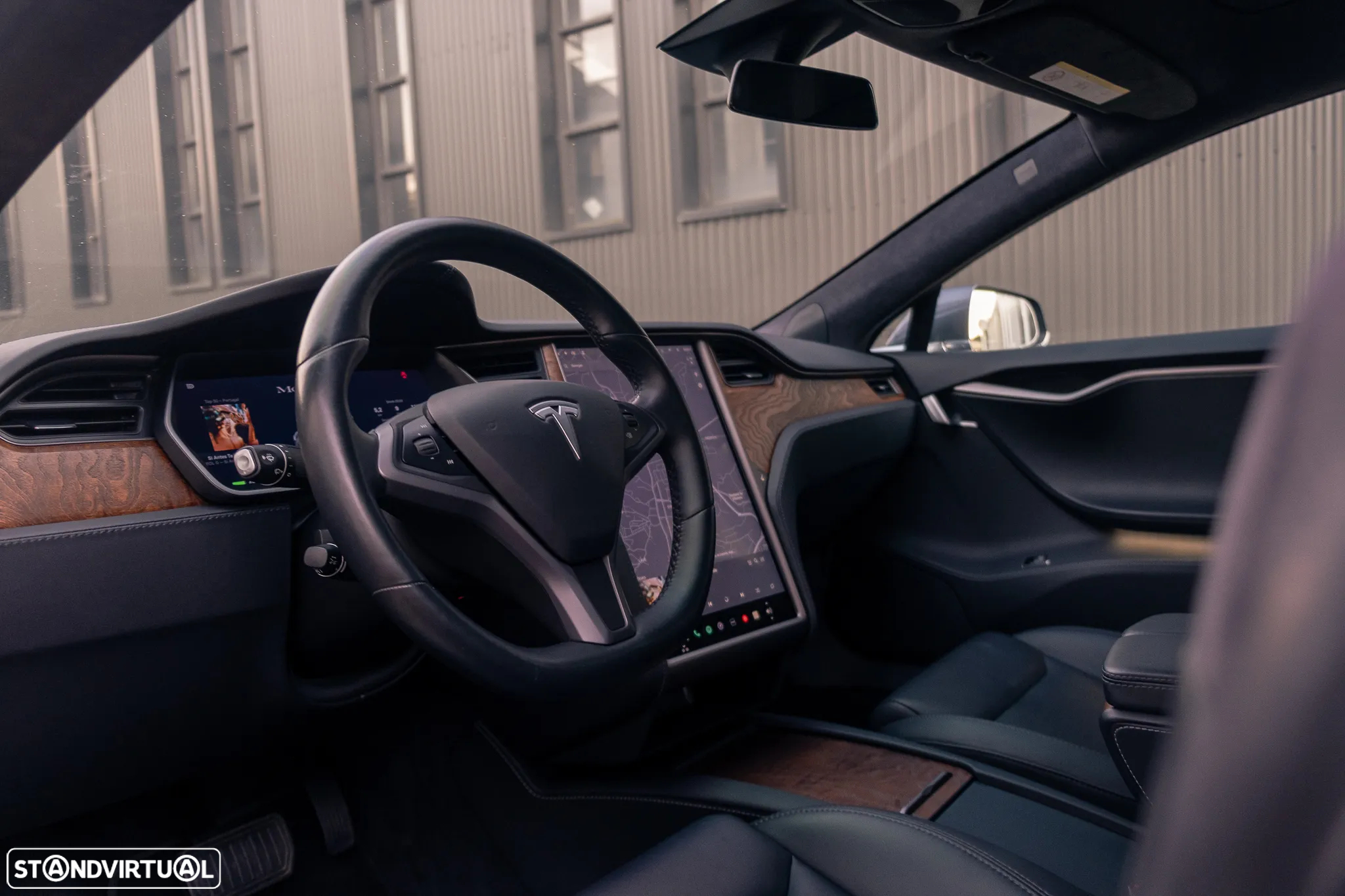 Tesla Model S Long Range - 24