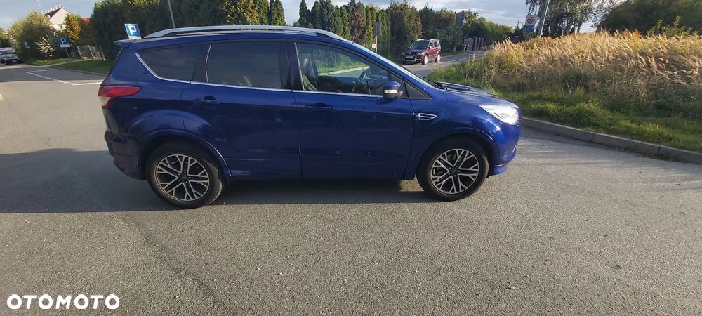 Ford Kuga 2.0 TDCi AWD ST-Line - 4