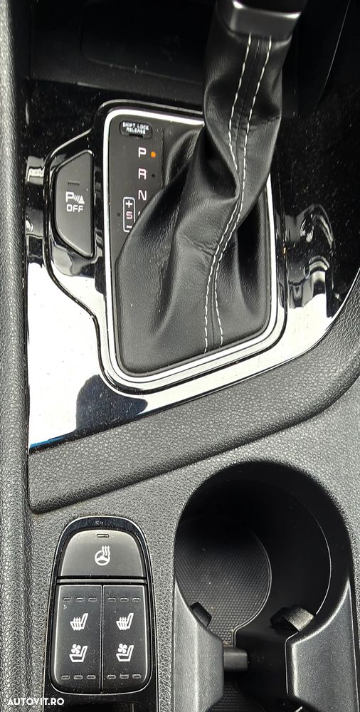Kia Niro 1.6 GDI 2WD Aut. Vision - 25