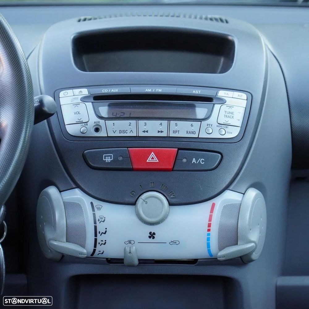 Toyota Aygo - 14