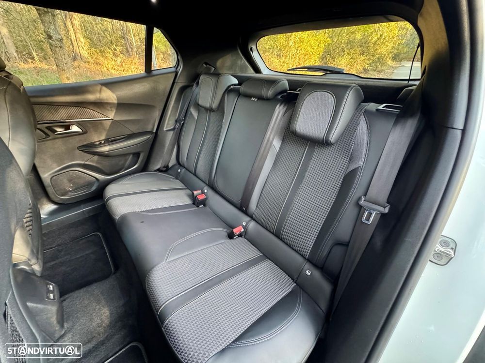 Peugeot 2008 1.2 PureTech GT Line EAT8 - 9