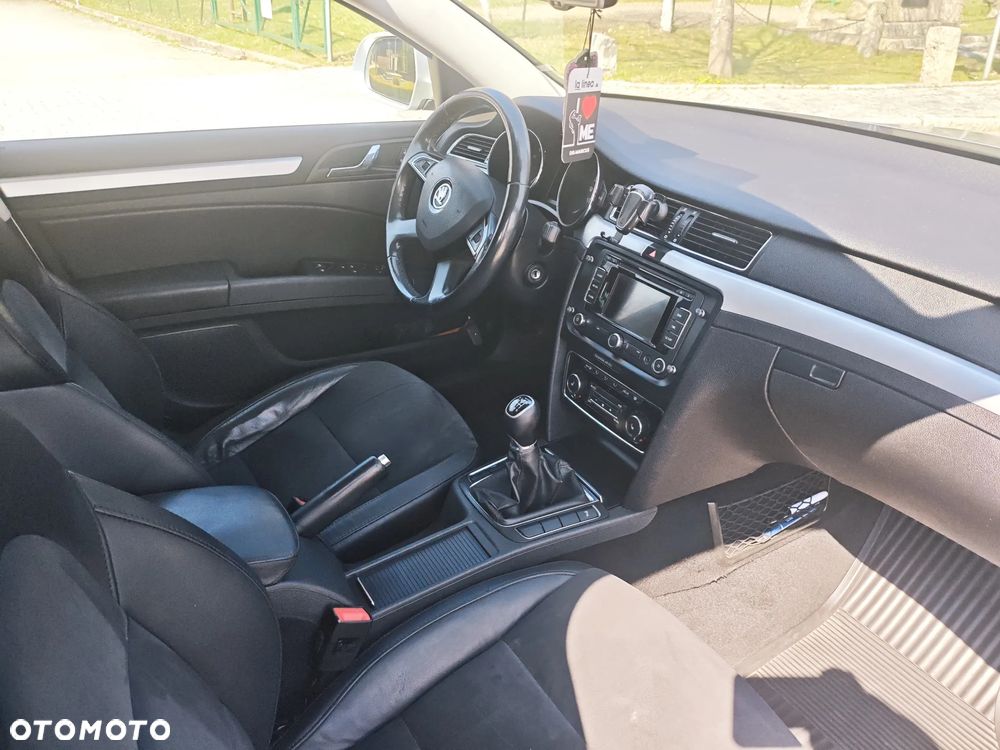 Skoda Superb 1.6 TDI Elegance Greenline - 11
