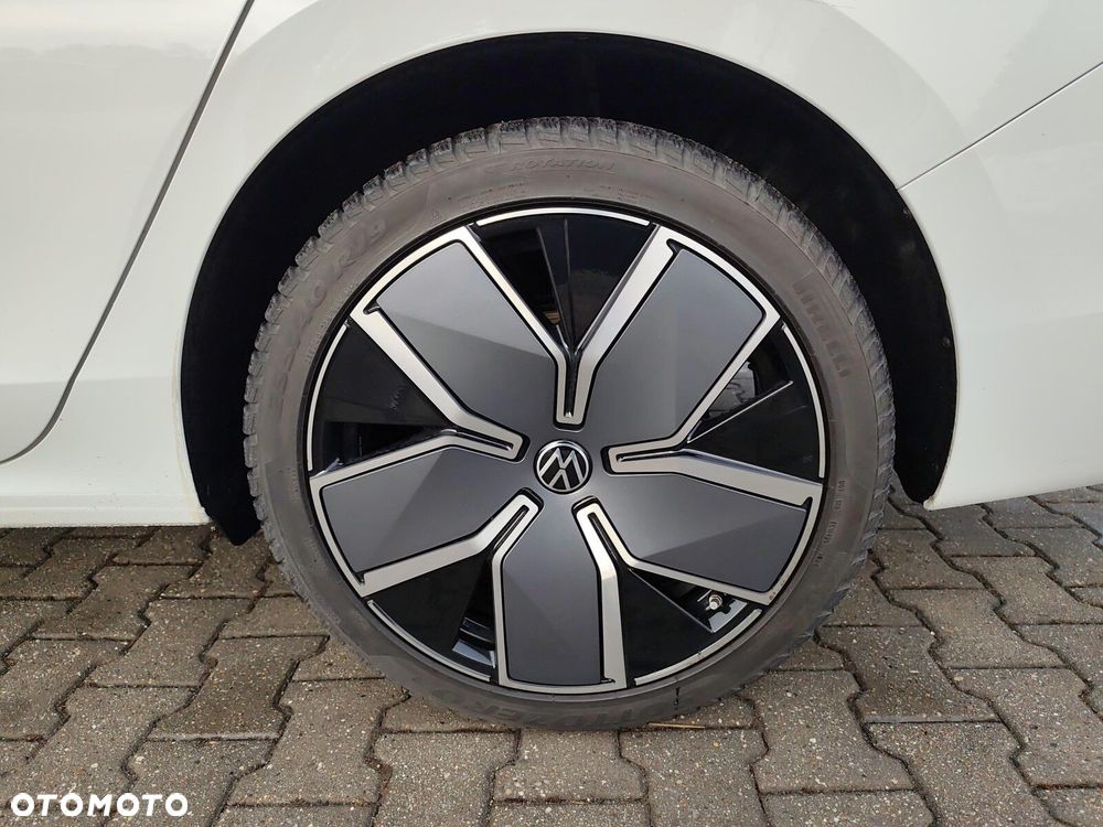Volkswagen Passat - 31