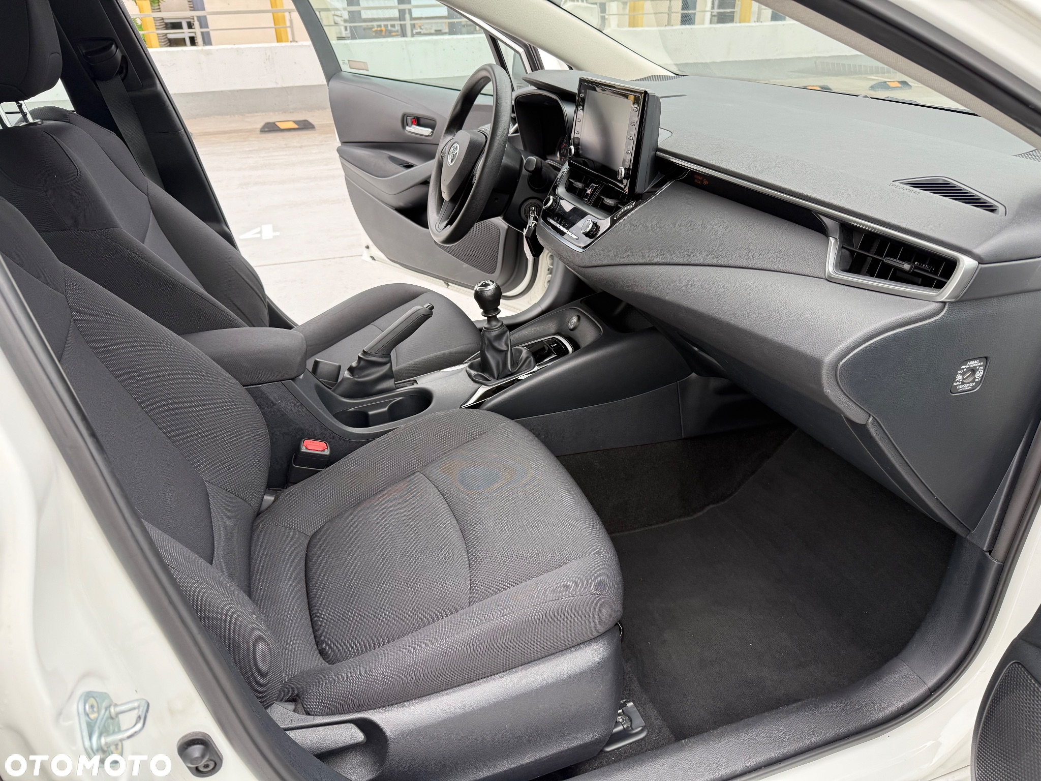 Toyota Corolla 1.6 Active - 24