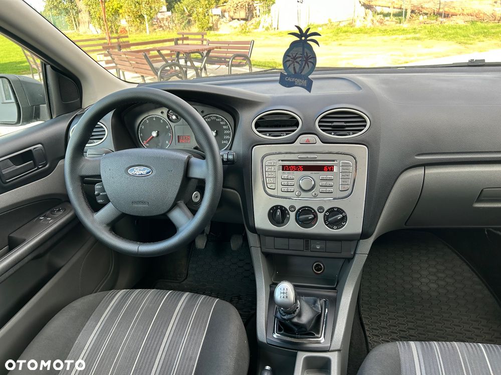 Ford Focus 1.6 Trend - 10