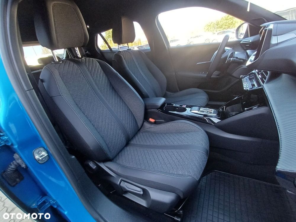 Peugeot 2008 1.2 PureTech Allure S&S EAT8 - 12