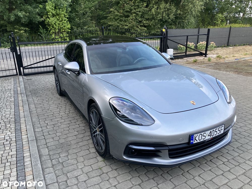 Porsche Panamera 4S - 9