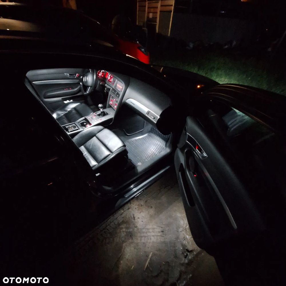 Audi A6 Avant 2.4 - 18