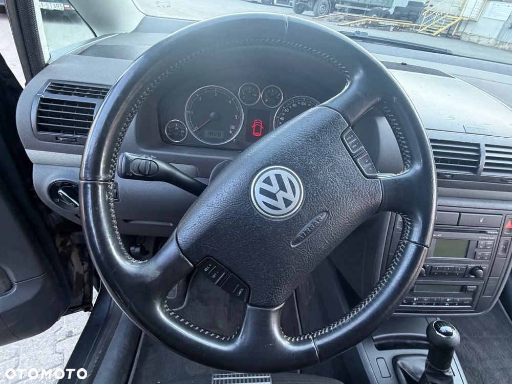 Volkswagen Sharan 1.9 TDI Comfortline Family - 13