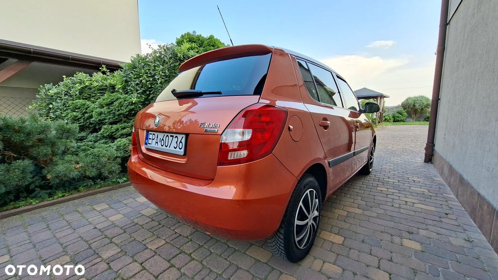 Skoda Fabia 1.2 HTP Cool Colour Edition - 5
