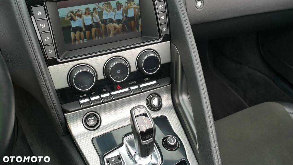 Jaguar F-Type R-Dynamic - 16