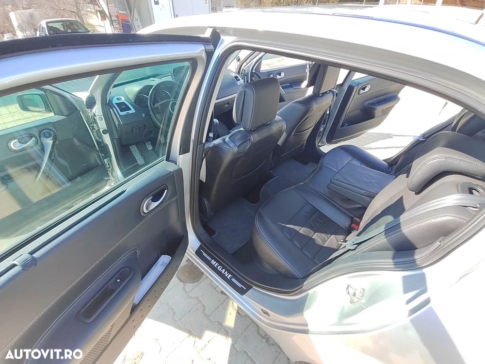 Renault Megane ver-1-6-confort-expression - 7