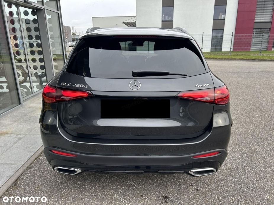 Mercedes-Benz GLC - 4