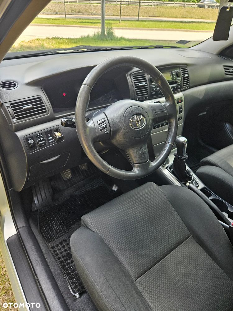 Toyota Corolla 1.4 D-4D Luna - 13