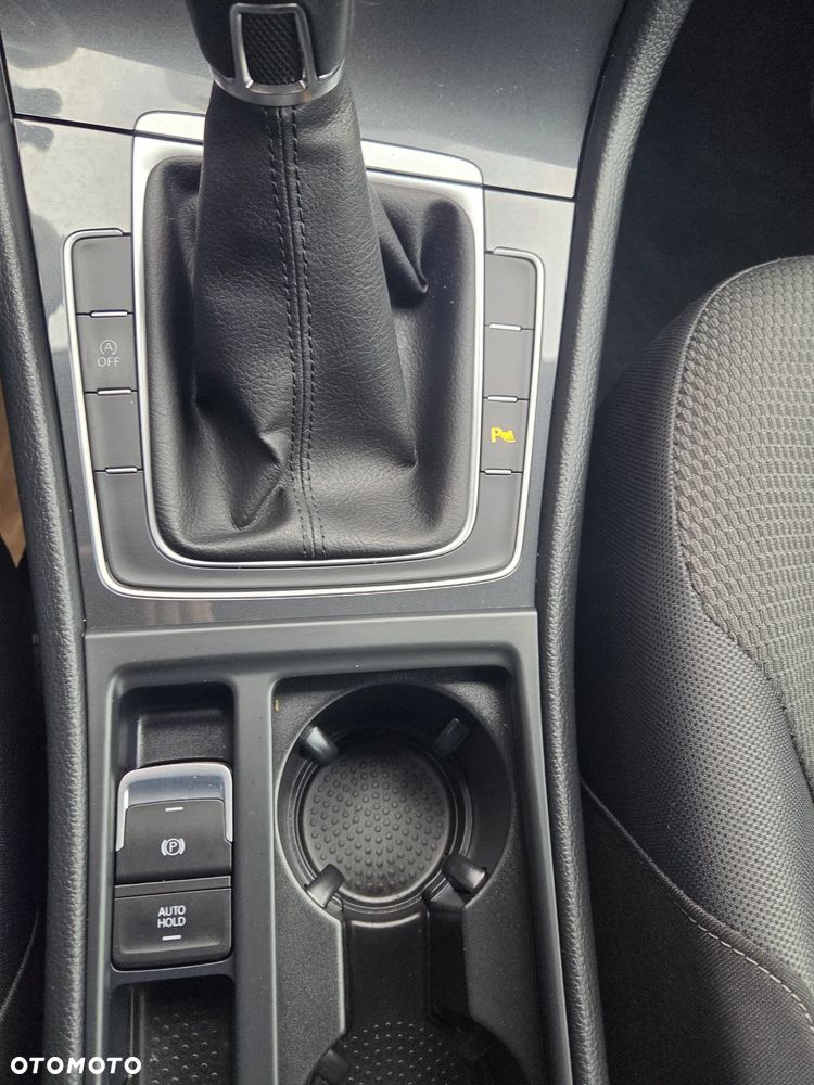 Volkswagen Golf 1.6 TDI BMT Highline - 11