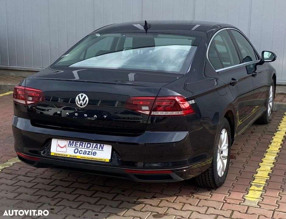 Volkswagen Passat - 5