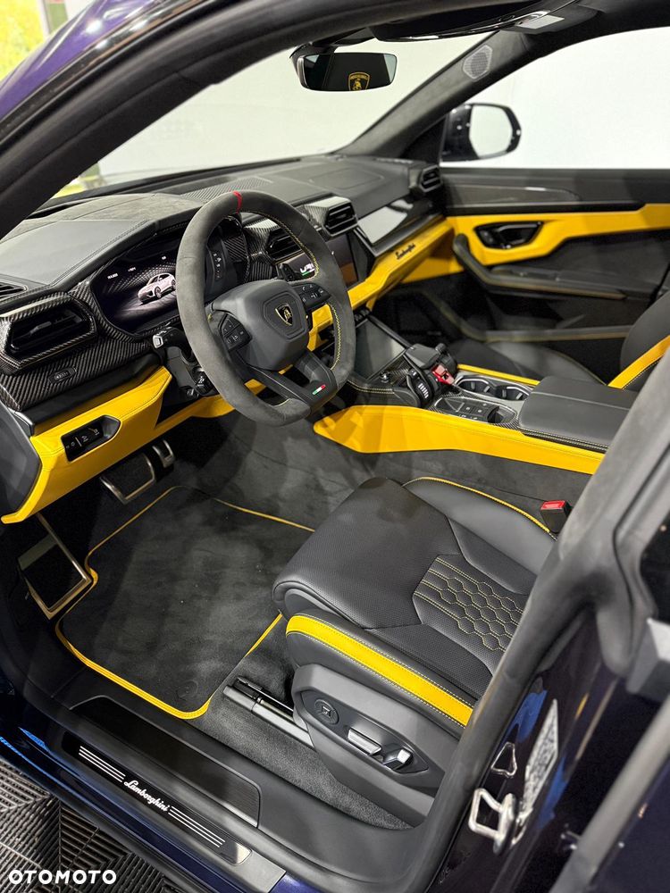 Lamborghini Urus - 23