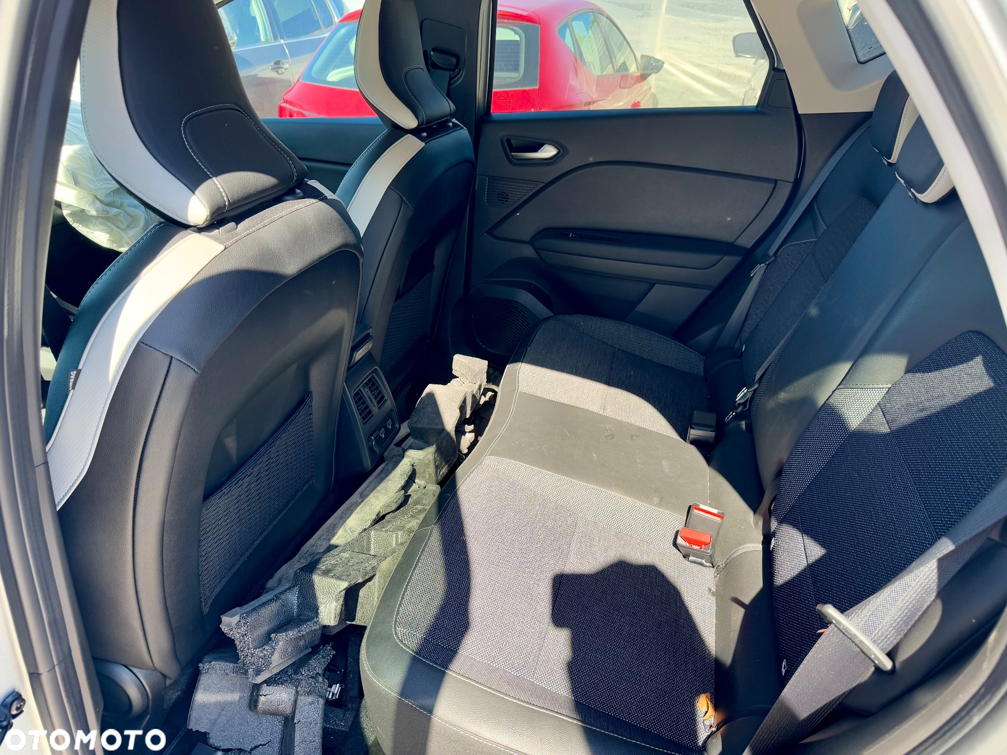 Renault Captur 1.3 TCe mHEV Intens - 13