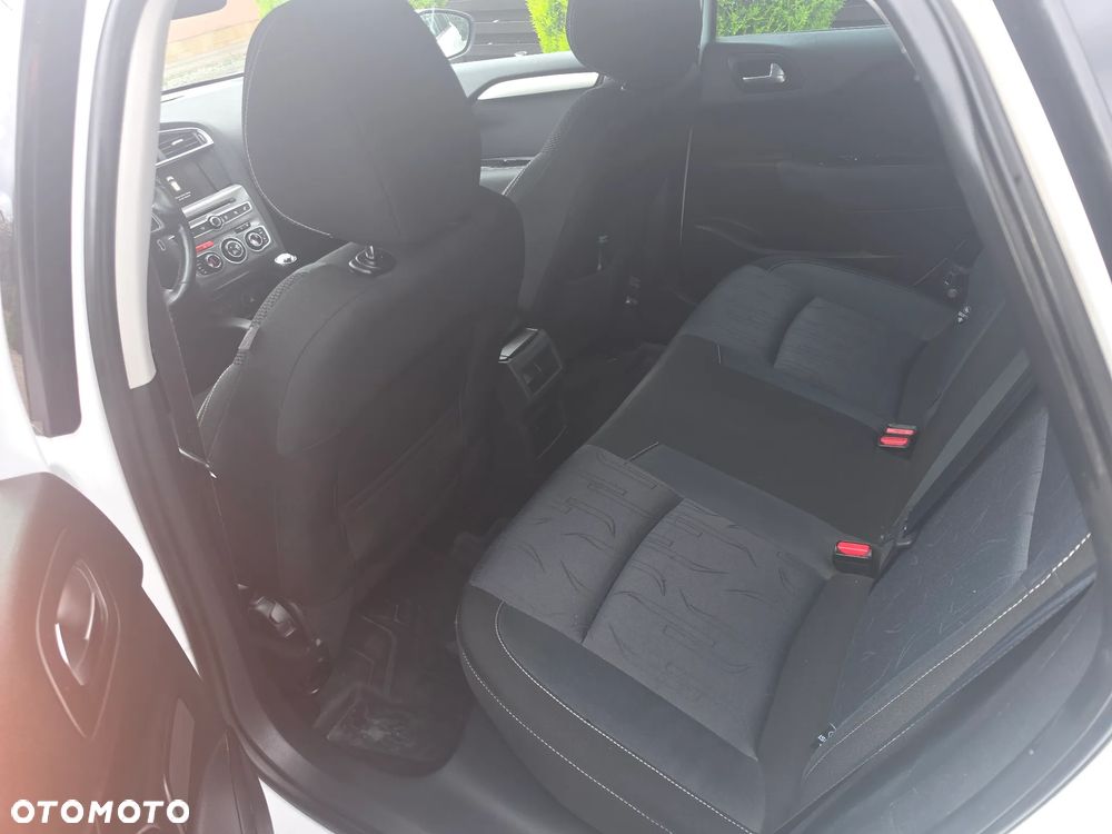 Citroën C4 BlueHDi 100 Selection - 9