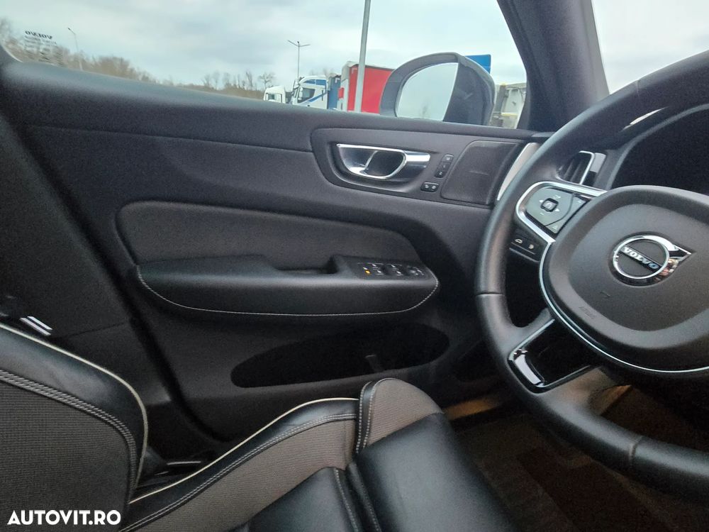 Volvo XC 60 T5 AWD R-Design - 12