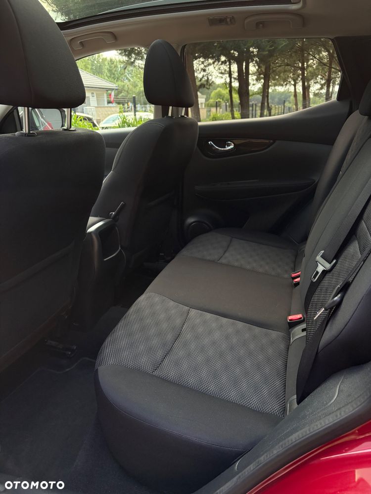 Nissan Qashqai 1.6 DCi N-Connecta - 11