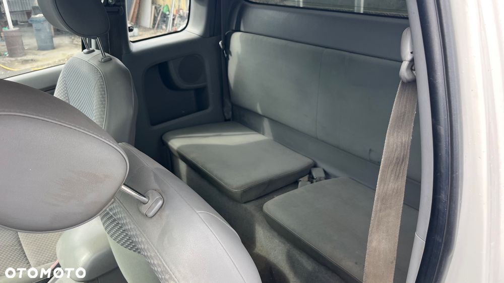 Toyota Hilux - 14