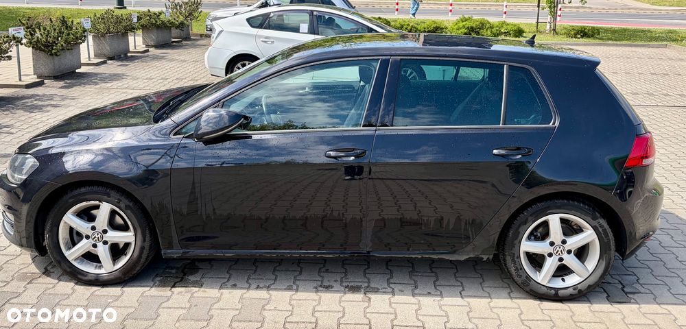 Volkswagen Golf - 2